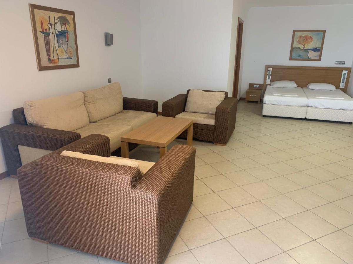 Kalina Private Apartments In Emerald Resort, Ravda Exterior photo